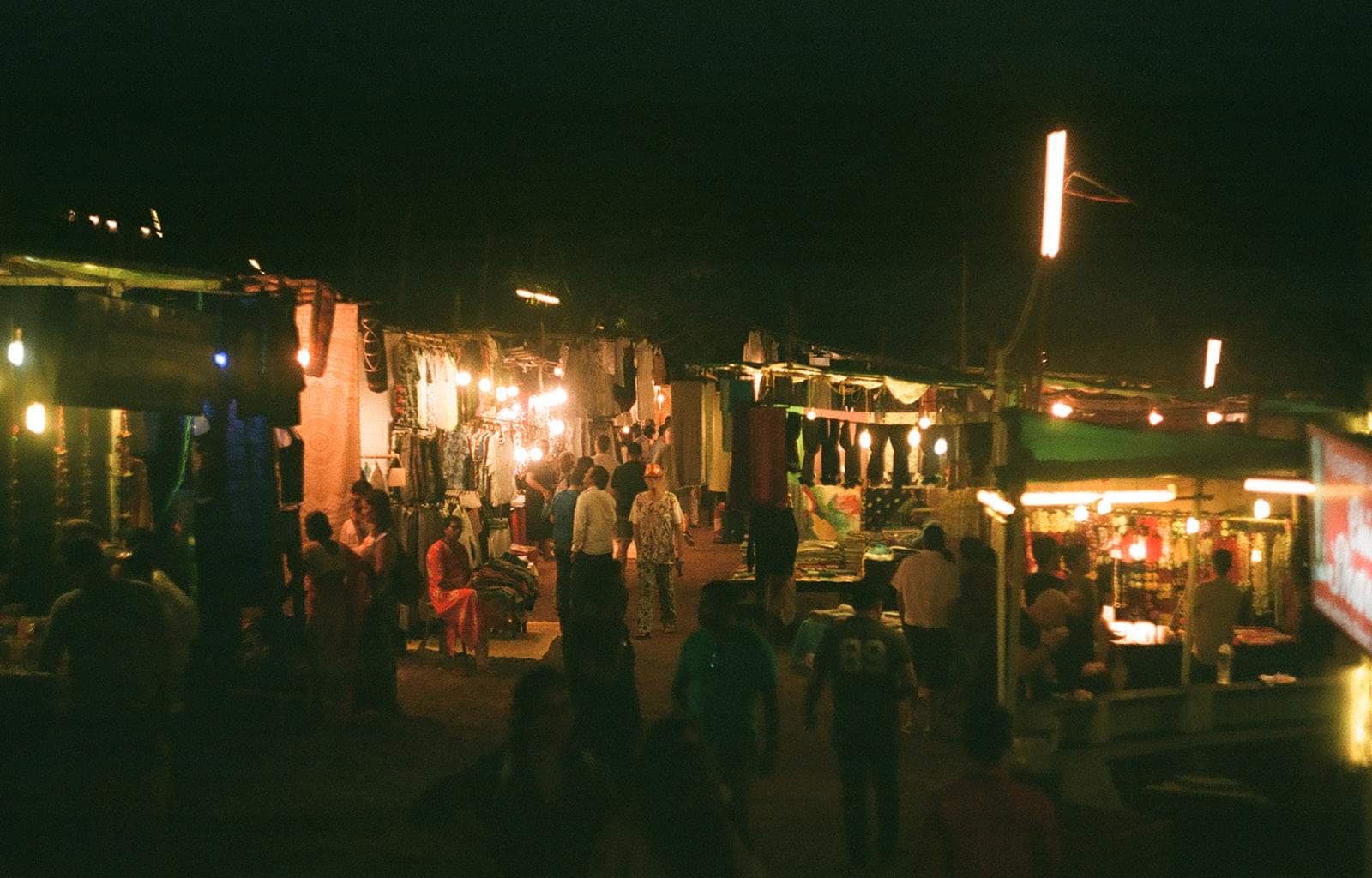 Вид на ночной рынок