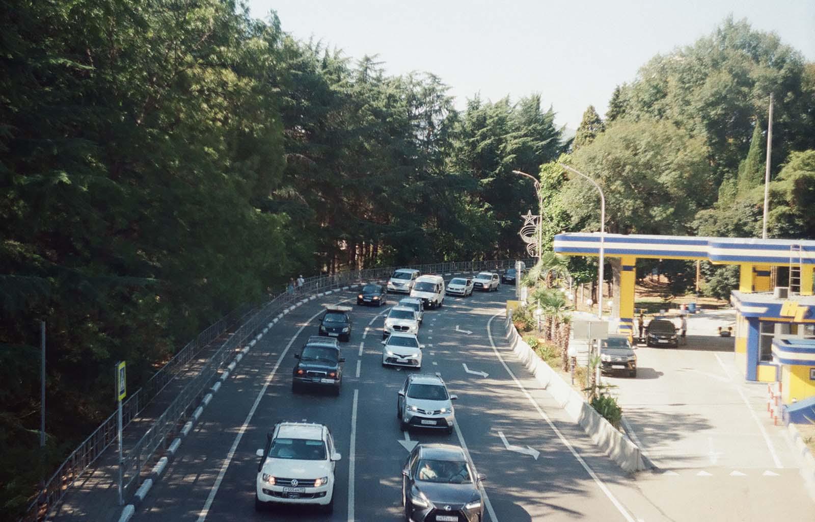 Вид на дорожный трафик